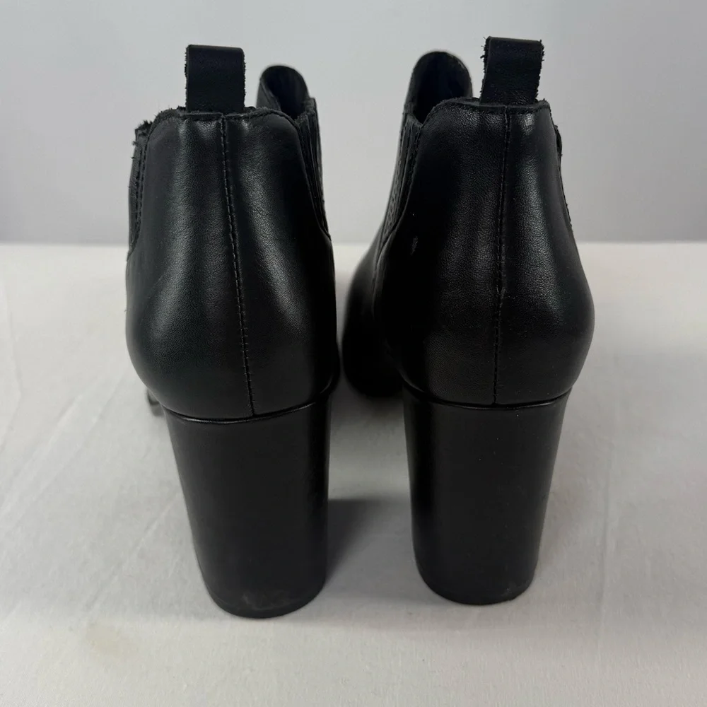 Kelsi Dagger Leather Pull‎ On Heeled Bootie in Black Size 9.5